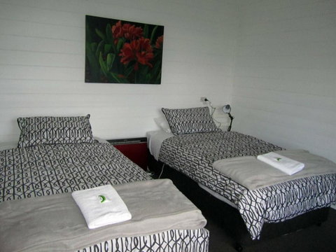 Breakaway Cottage - Tourism Cairns 0