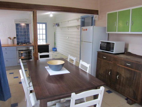 Breakaway Cottage - Tourism Cairns 1