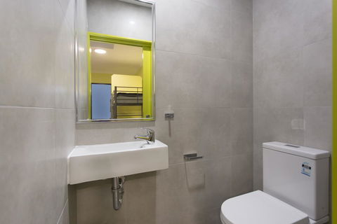Breeze Lodge - Tourism Cairns 2