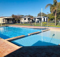 Broadwater Beach Cottage with WiFi - Tourism Cairns