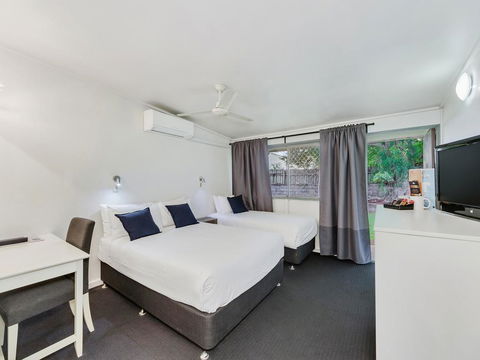 Brook Hotel - Tourism Cairns 3