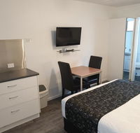 Budget on the Lake - Tourism Cairns