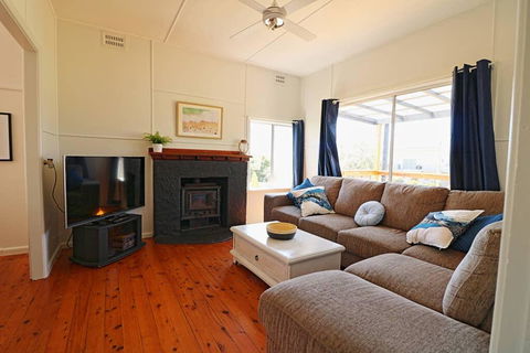 Bungo Beach House - Pet Friendly Home - Tourism Cairns 2