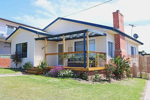 Bungo Beach House - Pet Friendly Home - Tourism Cairns 1