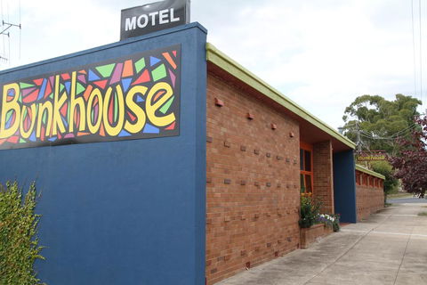 Bunkhouse Motel - Tourism Cairns 2