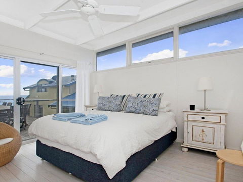 By The Sea - SPECIAL OFFER 3 FOR 2 - Tourism Cairns 2