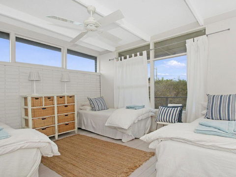 By The Sea - SPECIAL OFFER 3 FOR 2 - Tourism Cairns 3