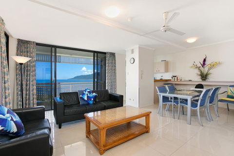 Cairns Ocean View Apartment - Tourism Cairns 3