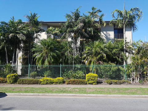 Cairns Prime Location Esplanade Self Contained Apartment With Wifi - Tourism Cairns 1