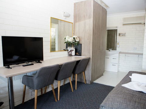 Cameo Inn Motel - Tourism Cairns 2