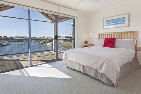 Captains Cove Resort - Tourism Cairns 2