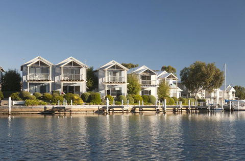 Captains Cove Resort - Tourism Cairns 0