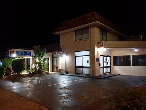 Caravilla Motor Inn - Tourism Cairns 0