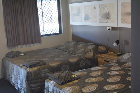 Carmila Sands Motel - Tourism Cairns 3