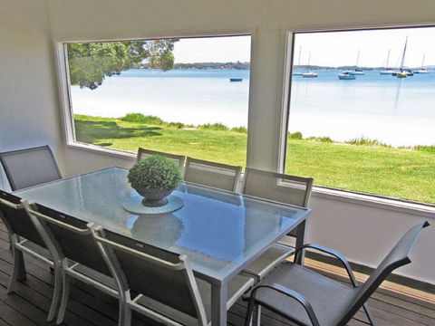 Casa Martins', 219 Foreshore Drive - Absolute Waterfront House - Tourism Cairns 1