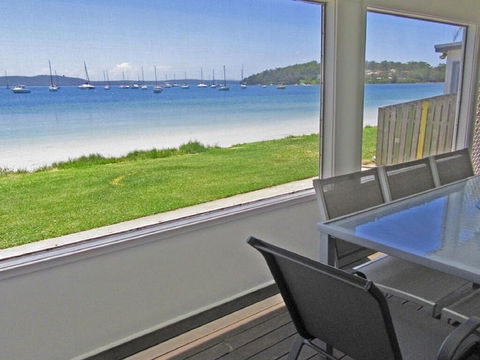 Casa Martins', 219 Foreshore Drive - Absolute Waterfront House - Tourism Cairns 0