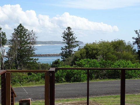 Casa Sorella - Beachfront Family Home - Tourism Cairns 1