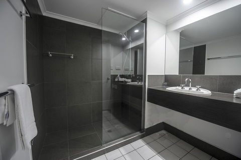 Castaways Resort & Spa On Mission Beach - Tourism Cairns 3