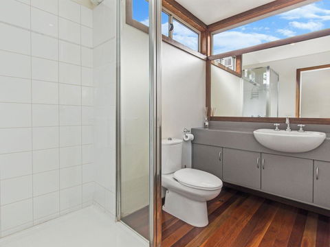 CASTWOOD VILLA No. 1 - Tourism Cairns 1