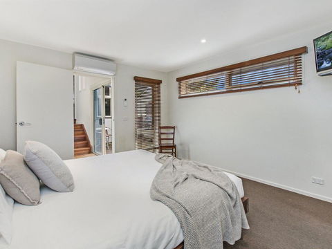 CASTWOOD VILLA No. 1 - Tourism Cairns 0