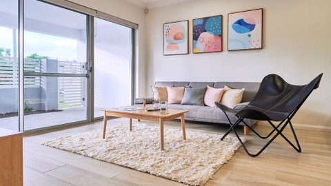 Central Garden City Apt - Mobile Hotspot & WiFi - - Tourism Cairns 1