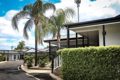 Central Motor Inn - Tourism Cairns 2