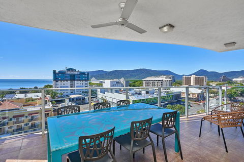 Centrepoint Apartments - Tourism Cairns 1