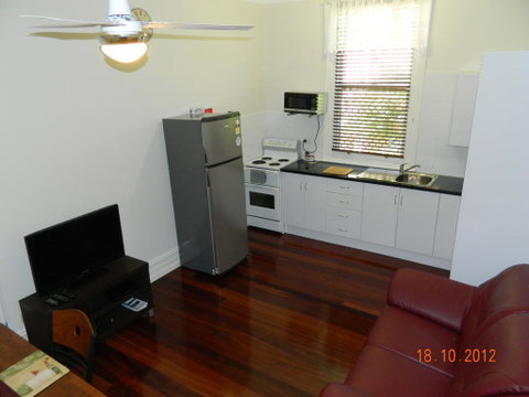 Champion Bay Apartments - Tourism Cairns 0