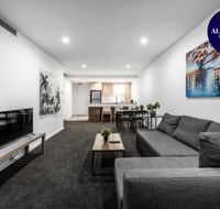 CITY APARTMENT and FREE CITY TOUR BUS NEARBY - Tourism Cairns