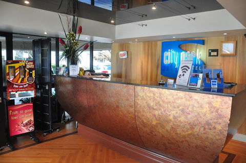 City Park Hotel - Tourism Cairns 0