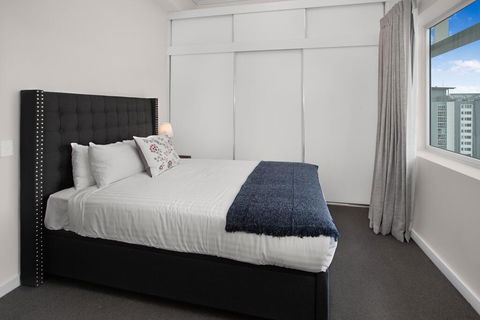 City-Centre Apartment With River Views And Balcony - Tourism Cairns 1