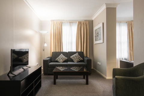 Clarendon Hotel - Tourism Cairns 3