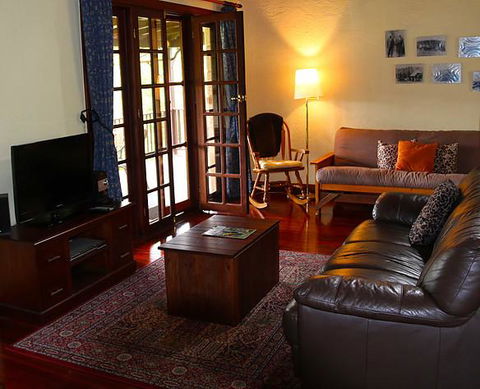 Clover Cottage Country Retreat - Tourism Cairns 1