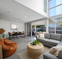 Coastal Living At Wikis - Tourism Cairns