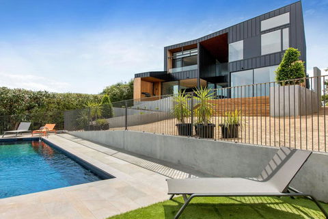 COASTAL LUXE - MT MARTHA - Tourism Cairns 0