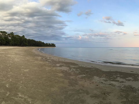 Coconut Beach House - Tourism Cairns 1