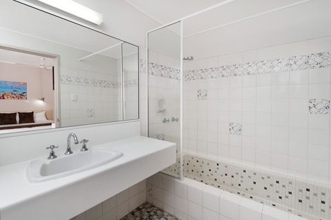Comfort Inn Cairns City - Tourism Cairns 2
