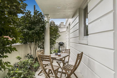 Convenient And Quiet In Sophisticated Malvern - Tourism Cairns 2