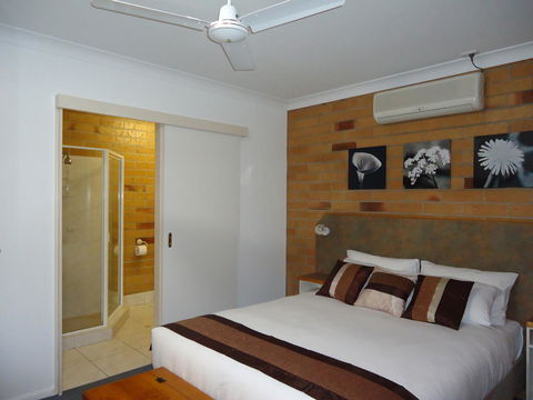 Copper Country Motor Inn & Restaurant - Tourism Cairns 2