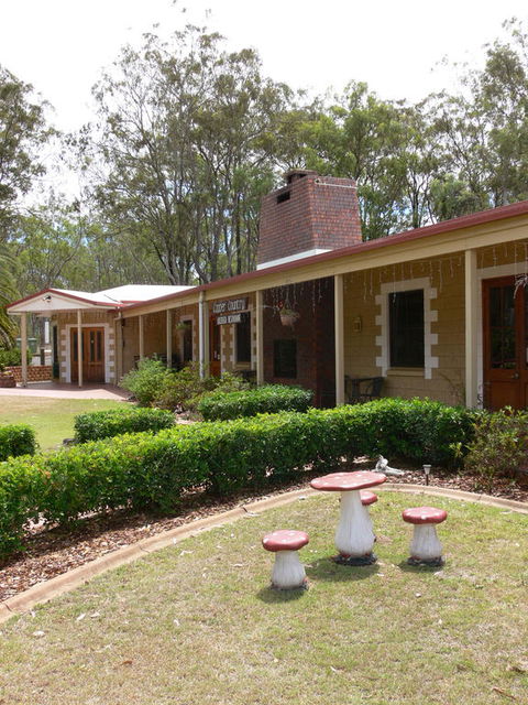 Copper Country Motor Inn & Restaurant - Tourism Cairns 3