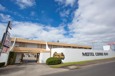 Corio Bay Motel - Tourism Cairns 0