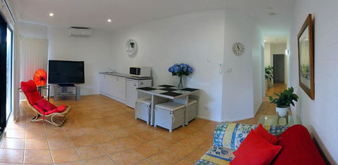 Corlette Retreat - Tourism Cairns 1