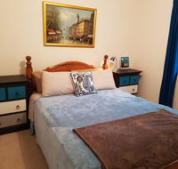 Cosy Quiet Bedroom Ferny Grove - Tourism Cairns