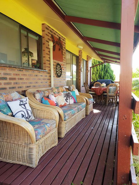 Cottage By The Bay - Tourism Cairns 0