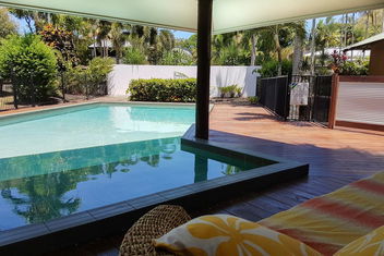 Crazy About Cairns Resort Living - 6 Bedrooms with Tourism Cairns