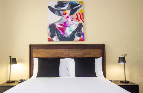 Crescent Motel Taree - Tourism Cairns 2