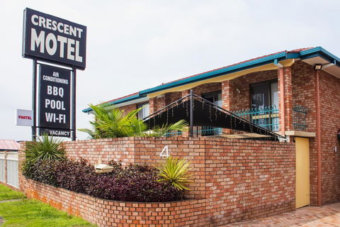 Crescent Motel Taree - Tourism Cairns 0