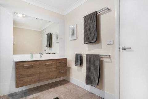 Crooked Lane Apartment - Tourism Cairns 2