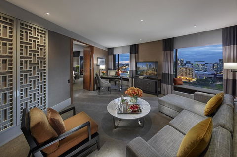 Crown Towers Melbourne - Tourism Cairns 1