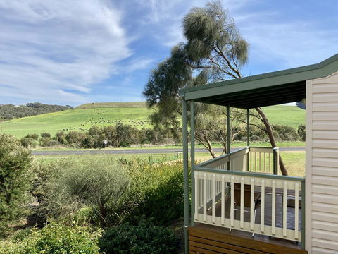 Daysy Hill Country Cottages - Tourism Cairns 2